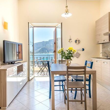 Casetta Vista Mare In Piazza A Mondello Palermo Kültér fotó