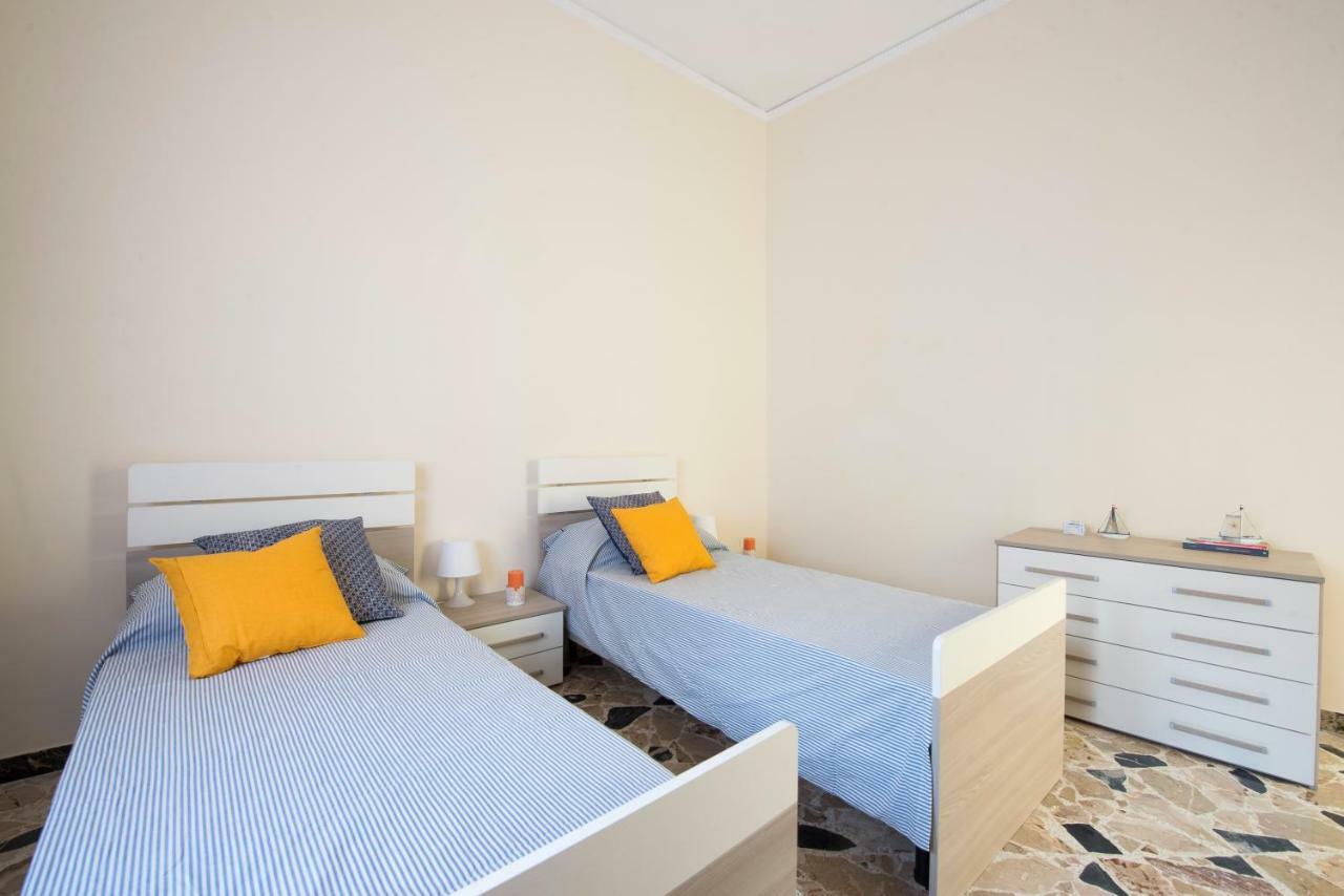 Casetta Vista Mare In Piazza A Mondello Palermo Kültér fotó