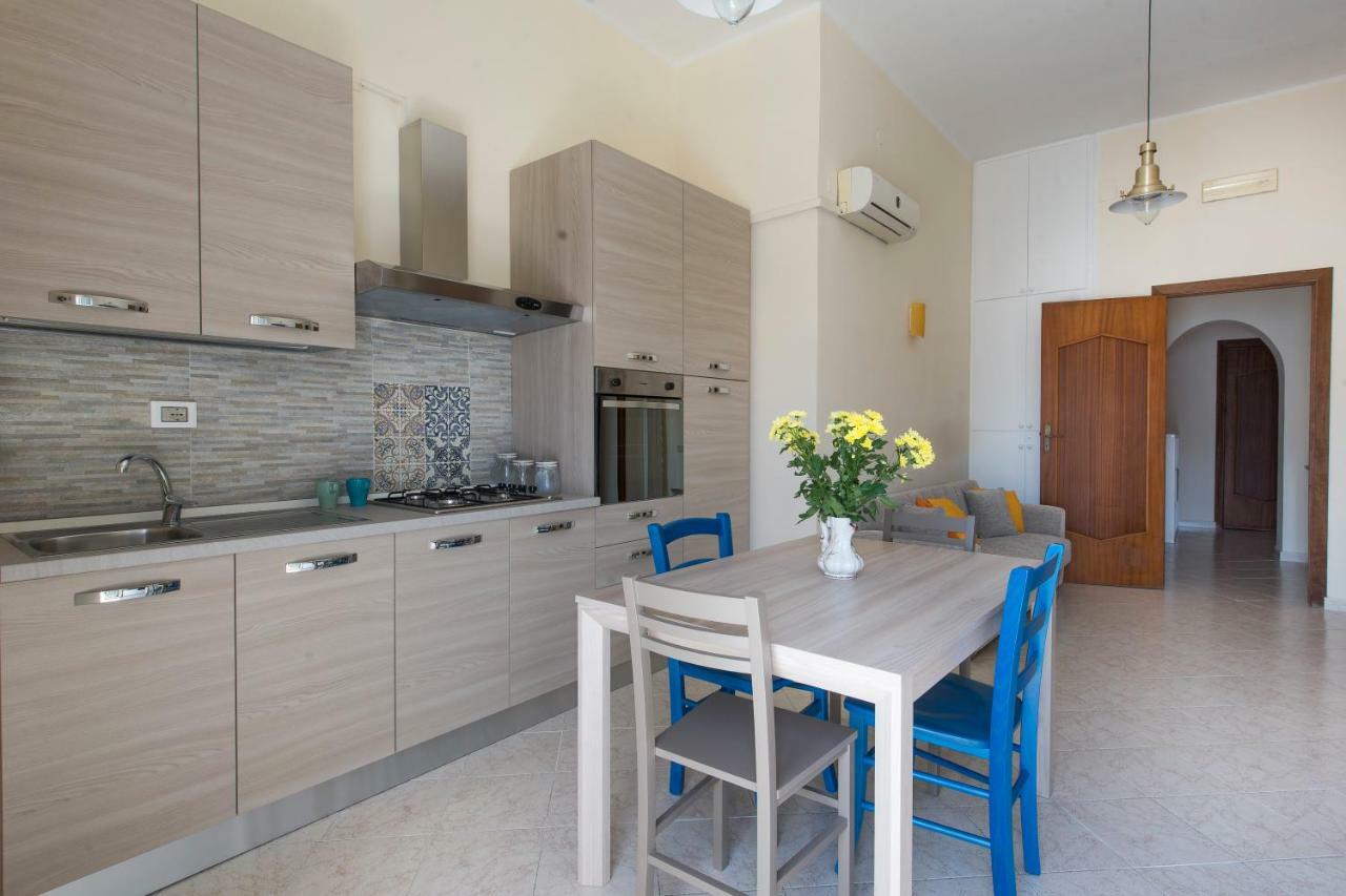 Casetta Vista Mare In Piazza A Mondello Palermo Kültér fotó