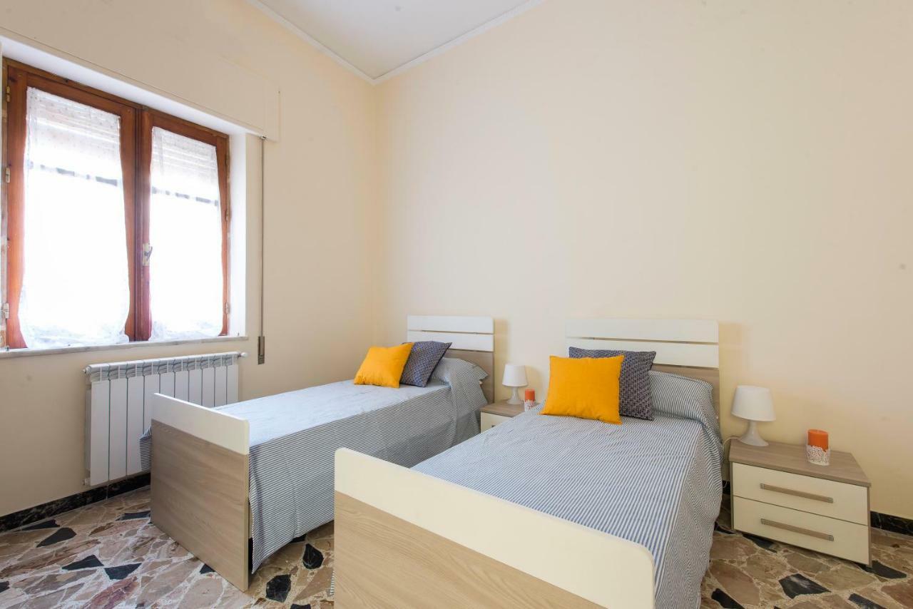 Casetta Vista Mare In Piazza A Mondello Palermo Kültér fotó