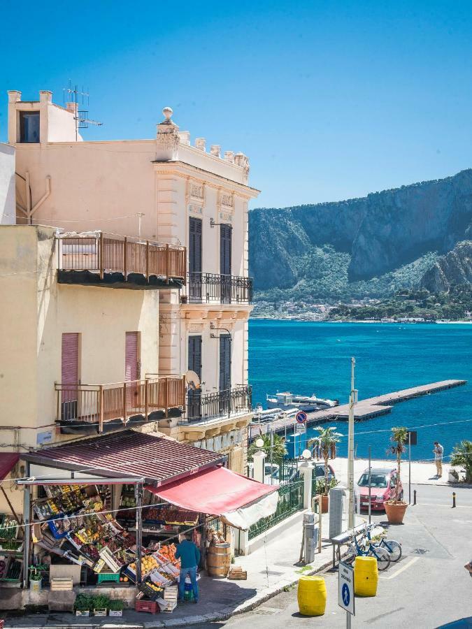 Casetta Vista Mare In Piazza A Mondello Palermo Kültér fotó