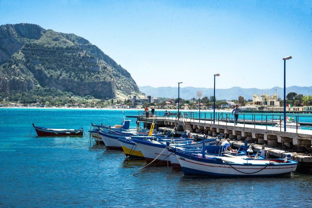 Casetta Vista Mare In Piazza A Mondello Palermo Kültér fotó