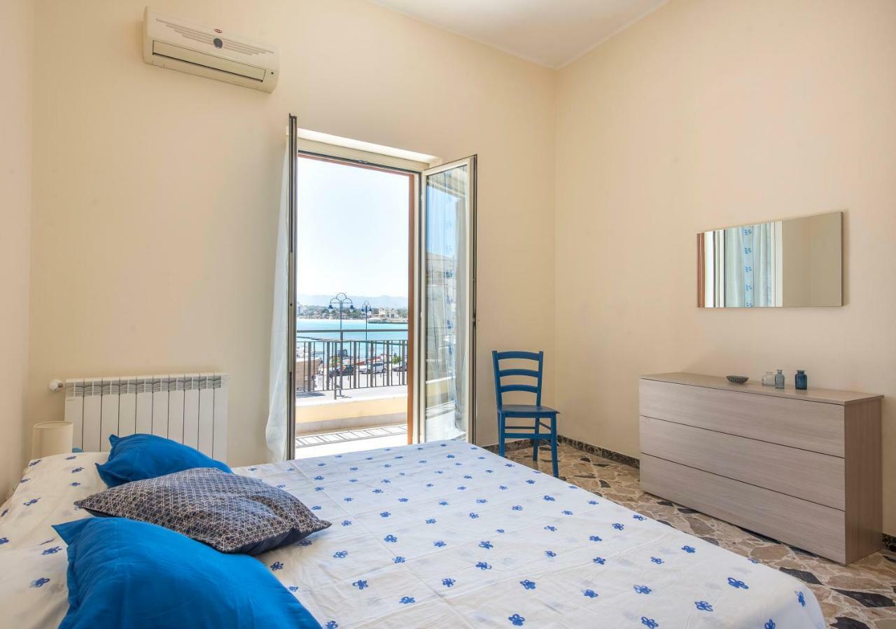 Casetta Vista Mare In Piazza A Mondello Palermo Kültér fotó