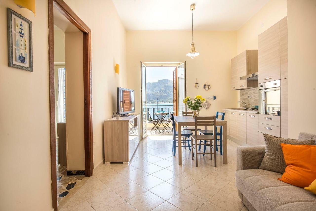 Casetta Vista Mare In Piazza A Mondello Palermo Kültér fotó